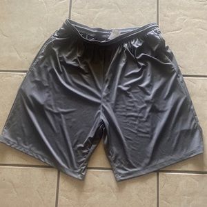 A4 pocketed gray mens XL SHORTS